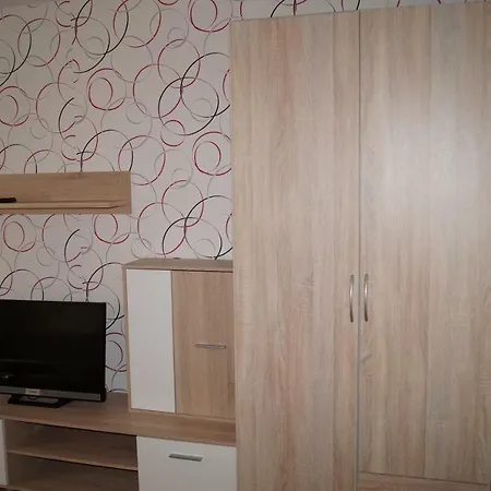 Holiday home Ferienhaus Zum Jagdschlosschen Letschin